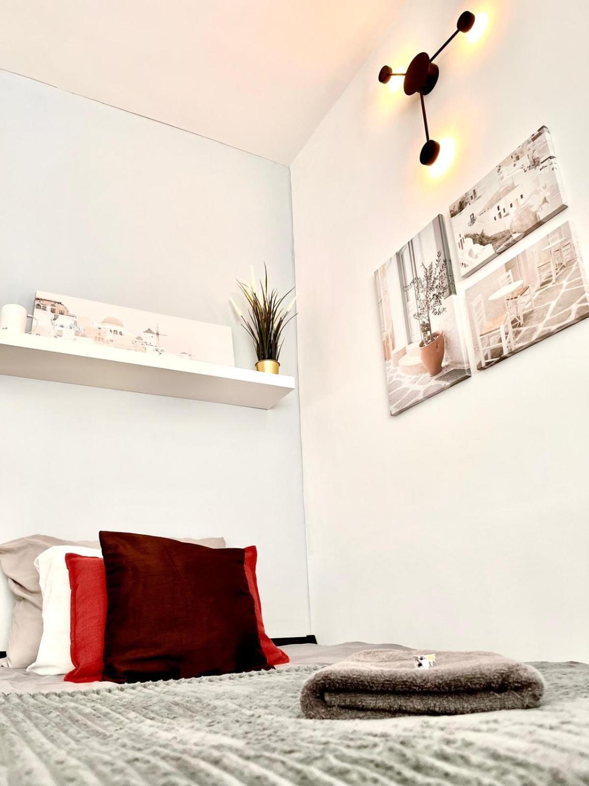 Super 1 Bed Room Condo In Warszawa Center Экстерьер фото
