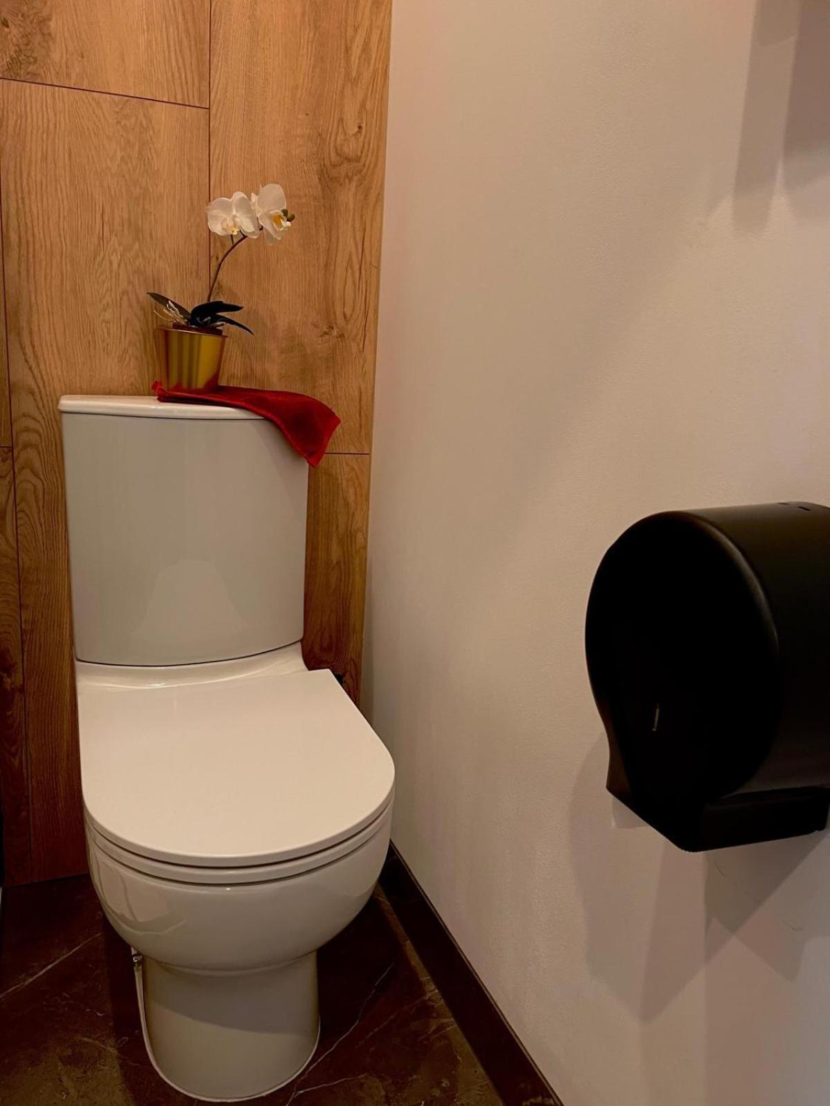 Super 1 Bed Room Condo In Warszawa Center Экстерьер фото