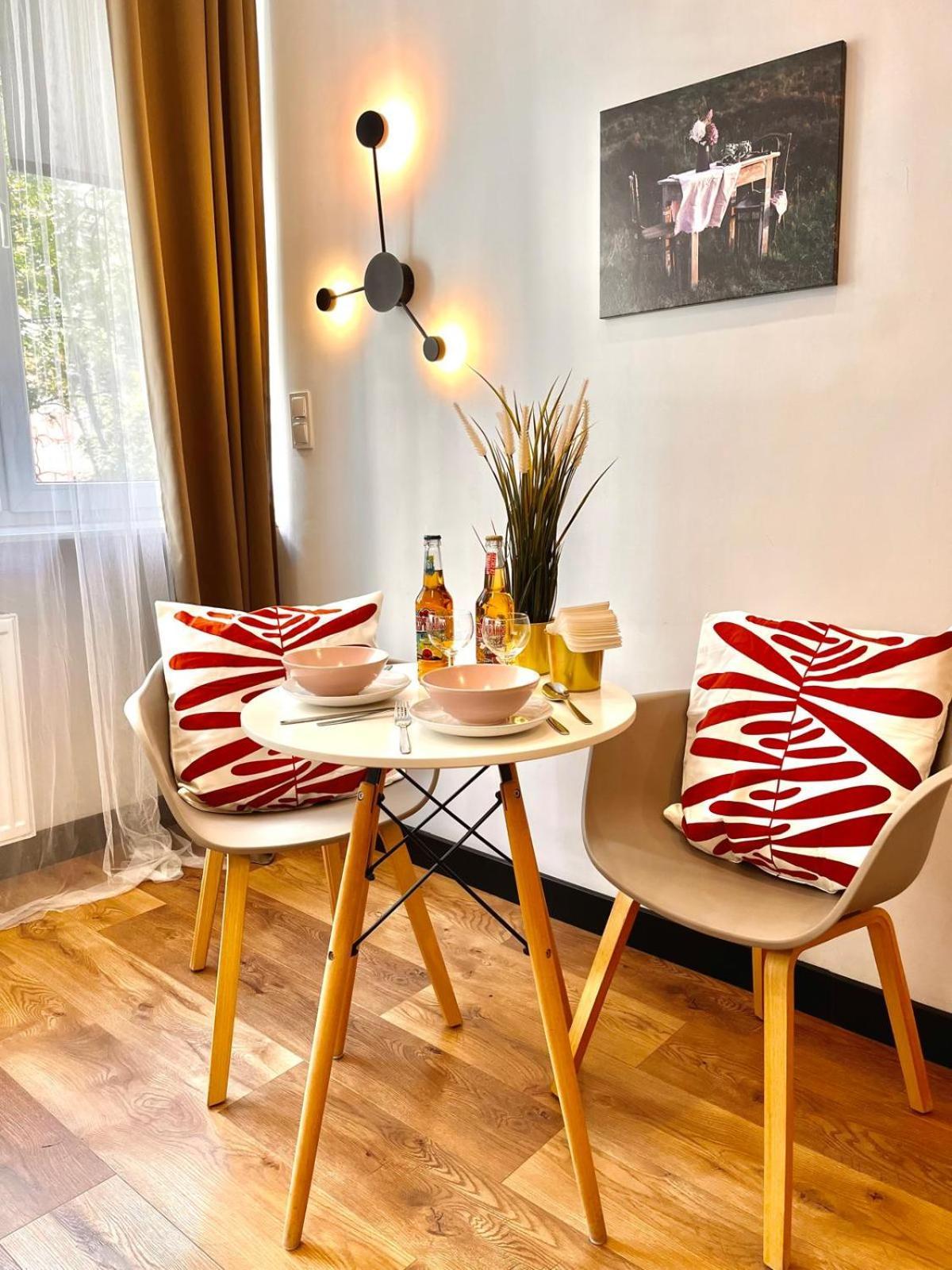Super 1 Bed Room Condo In Warszawa Center Экстерьер фото