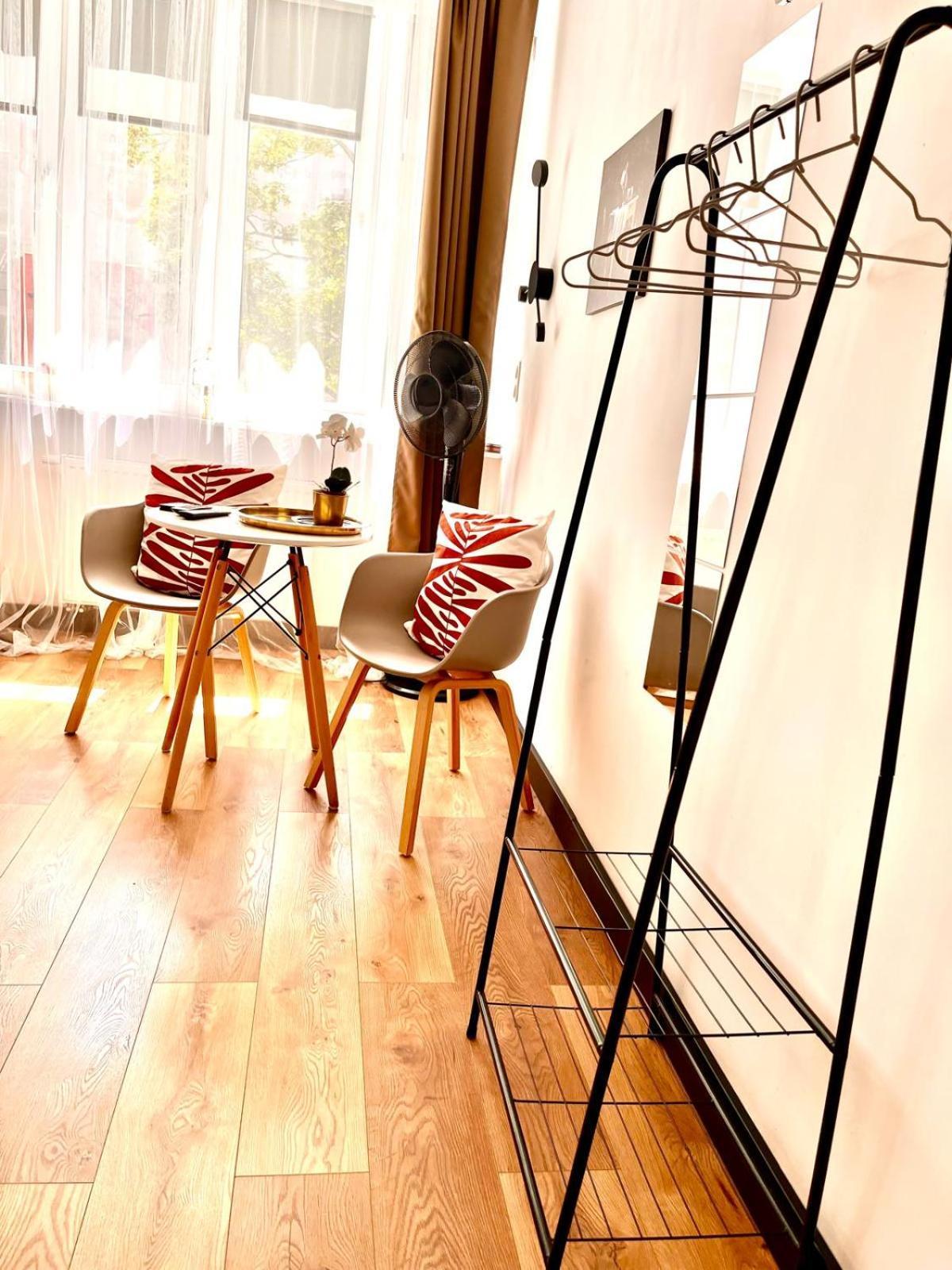 Super 1 Bed Room Condo In Warszawa Center Экстерьер фото